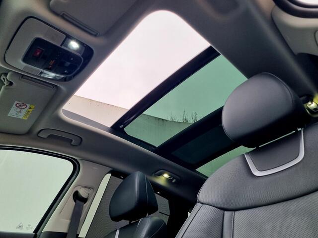 Hyundai TUCSON 1.6 T-GDI PHEV Premium Sky 4WD Automaat / Schuif-/Kanteldak / 1350KG Trekgewicht / Lederen Bekleding / Rondomzicht Camera