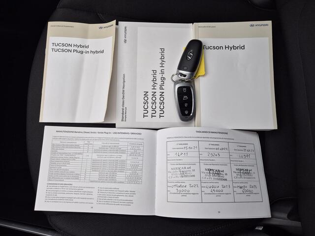 Hyundai TUCSON 1.6 T-GDI HEV 230pk Comfort Automaat / 1650kg Trekgewicht / Apple Carplay Android Auto / Cruise control / Achteruitrijcamera / Keyless Entry/Start / Navigatie / Premium Wielen /