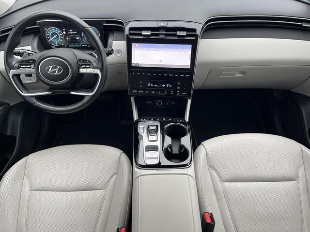 Hyundai TUCSON 1.6 T-GDI PHEV Premium Sky 4WD Automaat / Trekgewicht 1.350 kg / Elektrisch Glazen schuif- en kanteldak / Elektrische achterklep / Camera 360° / Apple Carplay & Android Auto / Stuur- en stoelverwarming voor en achter / Stoelverkoeling / Krell Soundsystem 