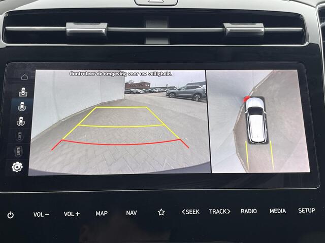 Hyundai TUCSON 1.6 T-GDI PHEV Premium Sky 4WD Automaat / Trekgewicht 1.350 kg / Elektrisch Glazen schuif- en kanteldak / Elektrische achterklep / Camera 360° / Apple Carplay & Android Auto / Stuur- en stoelverwarming voor en achter / Stoelverkoeling / Krell Soundsystem 
