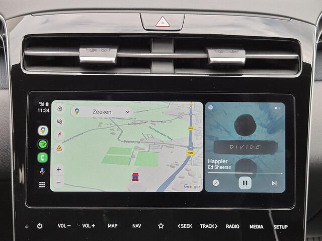 Hyundai TUCSON 1.6 T-GDI PHEV Plug-in Premium Sky 4WD Automaat / Trekgewicht 1350 Kg / Afneembare Trekhaak / Glazen schuif- en kanteldak / Apple Carplay Android Auto / Stuur- en Stoelverwarming / Rondom zicht camera / Stoelventilatie /