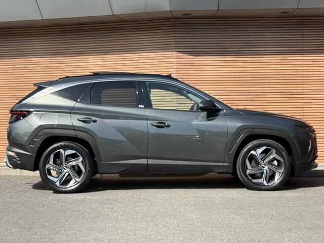Hyundai TUCSON 1.6 T-GDI PHEV Comfort 4WD Panodak / Adapt. Cruise / Camera / Trekhaak / Dodehoek