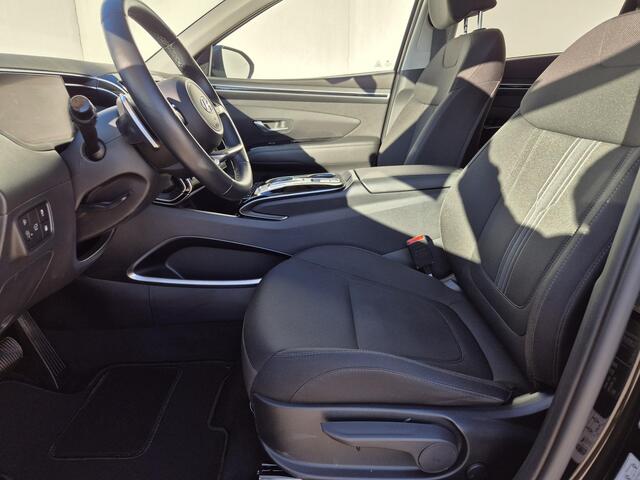 Hyundai TUCSON 1.6 T-GDI PHEV Plug-in Comfort Smart 4WD Automaat / Accu SoH 100% / Apple Carplay Android Auto / Trekgewicht 1350 Kg / Elektrische achterklep / Adaptief cruise control / Stuur-, en Stoelverwarming / Achteruitrijcamera /