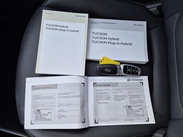 Hyundai TUCSON 1.6 T-GDI PHEV Premium Sky 4WD Automaat / Trekgewicht 1350Kg / Apple Carplay Android Auto / Stuur- en Stoelverwarming / Achteruitrijcamera / Krell Premium Audio / Stoelventilatie voor /