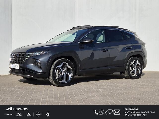 Hyundai TUCSON 1.6 T-GDI PHEV Premium Sky 4WD Automaat / Plug-in / Glazen schuif- en kanteldak / Trekgewicht 1350 kg / Elektrische achterklep / Rondomzicht camera / Stuur-, en Stoelverwarming / Stoelventilatie /