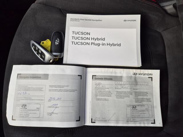 Hyundai TUCSON 1.6 T-GDI PHEV Plug-in N Line Sky 4WD Automaat / Rondomzicht camera / Apple Carplay Android Auto / Glazen schuif- en kanteldak / Trekgewicht 1350 Kg / Stuur- en Stoelverwarming / Elektrisch bedienbare stoelen - achterklep /