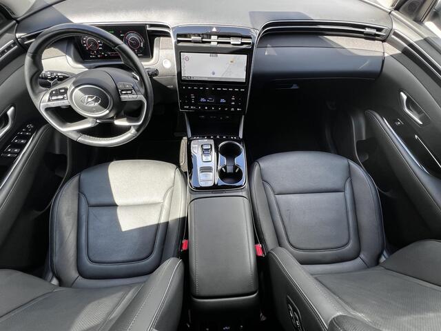 Hyundai TUCSON 1.6 T-GDI PHEV Premium 4WD 265pk automaat / Weinig km / Dealer onderhouden / Accu SoH 100% / Trekgewicht 1.350 kg / Adaptief CC / Lederen Bekleding / 19" LMV / Stuur- en Stoelverwarming / Camera 360° / Stoelventilatie /