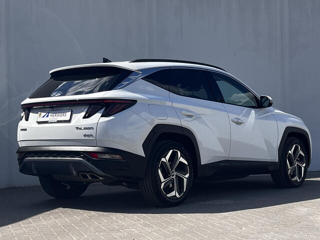 Hyundai TUCSON 1.6 T-GDI PHEV Premium 4WD 265pk automaat / Weinig km / Dealer onderhouden / Accu SoH 100% / Trekgewicht 1.350 kg / Adaptief CC / Lederen Bekleding / 19" LMV / Stuur- en Stoelverwarming / Camera 360° / Stoelventilatie /