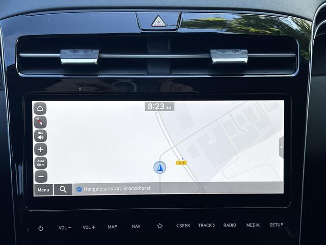 Hyundai TUCSON 1.6 T-GDI HEV Premium Sky automaat / Weinig km / Dealer onderhouden / Trekgewicht 1.650 kg / Pano schuifdak / Elektr. stoelen en klep / Stuur-, stoel- en achterbankverwarming / Stoelventilatie /