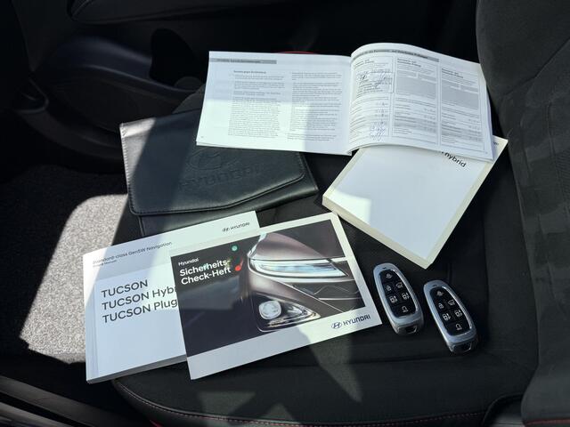 Hyundai TUCSON 1.6 T-GDI PHEV N Line Sky 4WD / Rondomzicht camera / Apple Carplay Android Auto / Adaptief cruise control / Trekgewicht 1350 Kg / Stuur- en Stoelverwarming / Elektrisch bedienbare stoelen - achterklep /