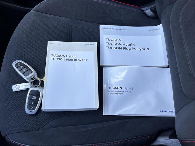 Hyundai TUCSON 1.6 T-GDI PHEV N Line Edition 265PK 4WD Automaat / Dealer onderhouden / SoH 100 % / Trekgewicht 1.350 kg/ 360° Camera / Apple Carplay Android Auto / Adaptief CC / Stuur- en Stoelverwarming / Elektrische klep /