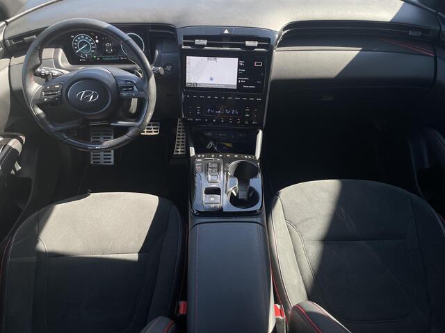 Hyundai TUCSON 1.6 T-GDI PHEV N Line Sky 4WD / Rondomzicht camera / Apple Carplay Android Auto / Adaptief cruise control / Trekgewicht 1350 Kg / Stuur- en Stoelverwarming / Elektrisch bedienbare stoelen - achterklep /