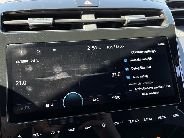 Hyundai TUCSON 1.6 T-GDI PHEV N Line Sky 4WD / Rondomzicht camera / Apple Carplay Android Auto / Adaptief cruise control / Trekgewicht 1350 Kg / Stuur- en Stoelverwarming / Elektrisch bedienbare stoelen - achterklep /