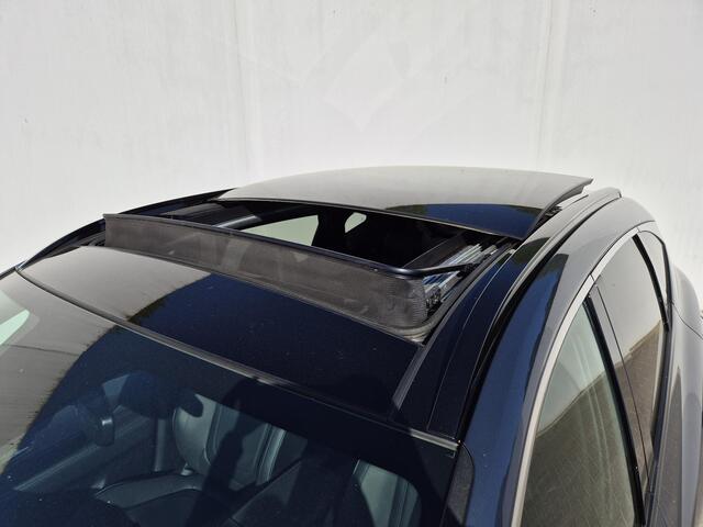 Hyundai TUCSON 1.6 T-GDI PHEV Plug-in Premium Sky 4WD Automaat / Glazen schuif- en kanteldak / Adaptief CC / Stuur- en Stoelverwarming / Rondom zicht camera / Elektrische achterklep / Stoelventilatie voor /