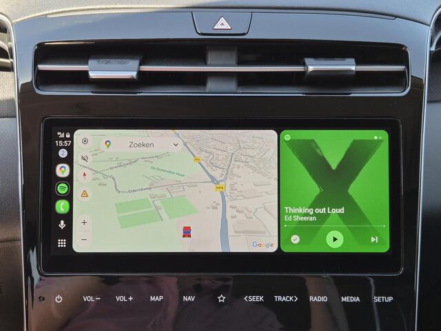 Hyundai TUCSON 1.6 T-GDI PHEV Plug-in Premium Sky 4WD Automaat / Glazen schuif- en kanteldak / Adaptief CC / Stuur- en Stoelverwarming / Rondom zicht camera / Elektrische achterklep / Stoelventilatie voor /