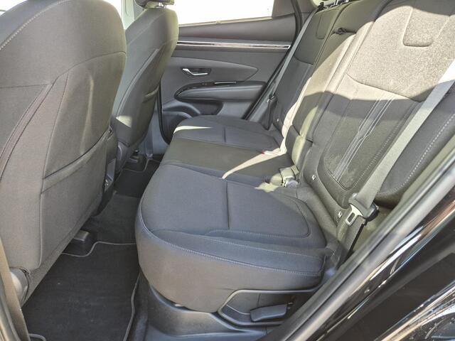 Hyundai TUCSON 1.6 T-GDI HEV 230Pk Comfort Smart Automaat / 1650kg Trekgewicht / Stuur- en Stoelverwarming / Achteruitrijcamera / Elektrische achterklep / Adaptief cruise control / Keyless Entry/Start /