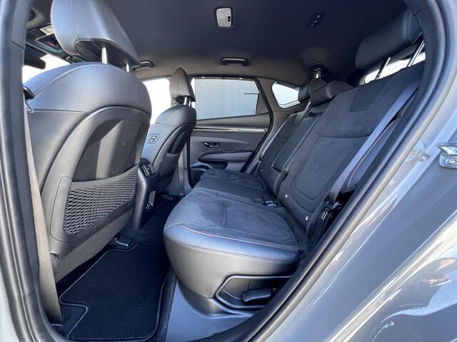 Hyundai TUCSON 1.6 T-GDI PHEV N Line 4WD 265 pk Automaat / Dealer onderhouden / Camera 360° / Apple Carplay Android Auto / Adaptief CC / Trekgewicht 1350 Kg / Stoelventilatie / Stuur- en Stoelverwarming / Elektrisch bedienbare stoelen - achterklep /