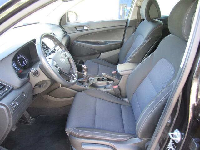 Hyundai TUCSON 1.6 GDi Go! 2e eigen | dealer onderh | sidesteps | navi | cruise | camera