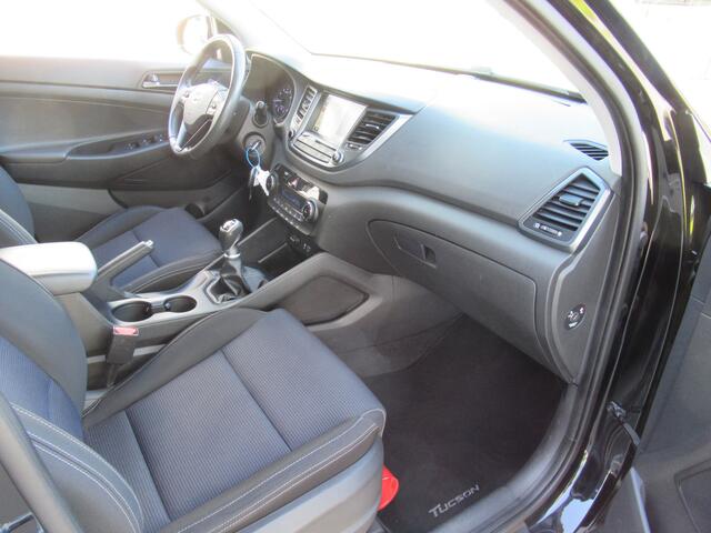Hyundai TUCSON 1.6 GDi Go! 2e eigen | dealer onderh | sidesteps | navi | cruise | camera