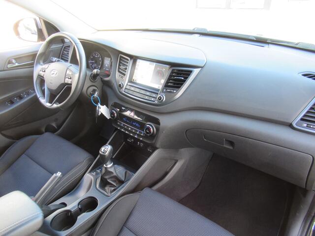 Hyundai TUCSON 1.6 GDi Go! 2e eigen | dealer onderh | sidesteps | navi | cruise | camera