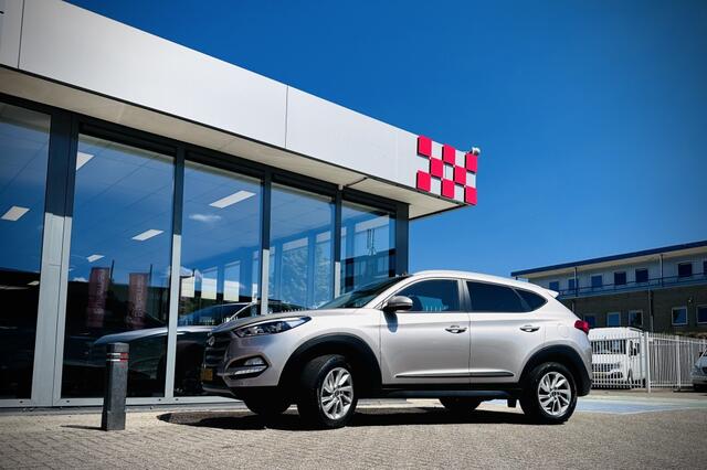 Hyundai TUCSON 1.6 GDi Anniversary Edition / TREKHAAK / CAMERA / CLIMA