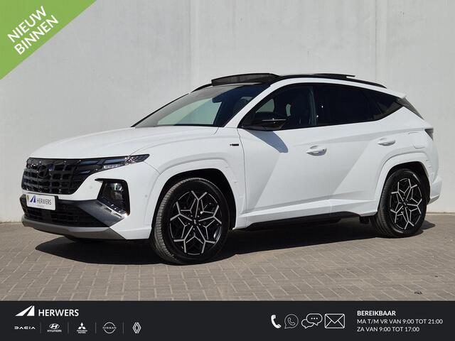 Hyundai TUCSON 1.6 T-GDI PHEV Plug-in N Line Sky 4WD Automaat / Accu SoH 100% / Glazen schuif- en kanteldak / Apple Carplay Android Auto / Stuur- en Stoelverwarming / Rondomzicht camera / Elektrische achterklep / Trekgewicht 1350kg /