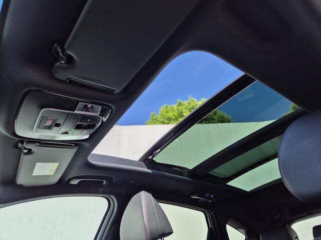 Hyundai TUCSON 1.6 T-GDI PHEV Plug-in N Line Sky 4WD Automaat / Accu SoH 100% / Glazen schuif- en kanteldak / Apple Carplay Android Auto / Stuur- en Stoelverwarming / Rondomzicht camera / Elektrische achterklep / Trekgewicht 1350kg /