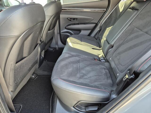 Hyundai TUCSON 1.6 T-GDI PHEV Plug-in N Line 4WD Automaat / Accu SoH 100% / Rondomzicht camera / Apple Carplay Android Auto / Trekgewicht 1350 Kg / Stoelventilatie / Stuur- en Stoelverwarming / Elektrisch bedienbare stoelen - achterklep /