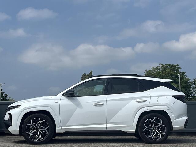 Hyundai TUCSON 1.6 T-GDI 265PK PHEV Premium Sky 4WD | Schuifkanteldak | Lederen bekleding | Navigatie & Camera | Blind-spot View Monitor |
