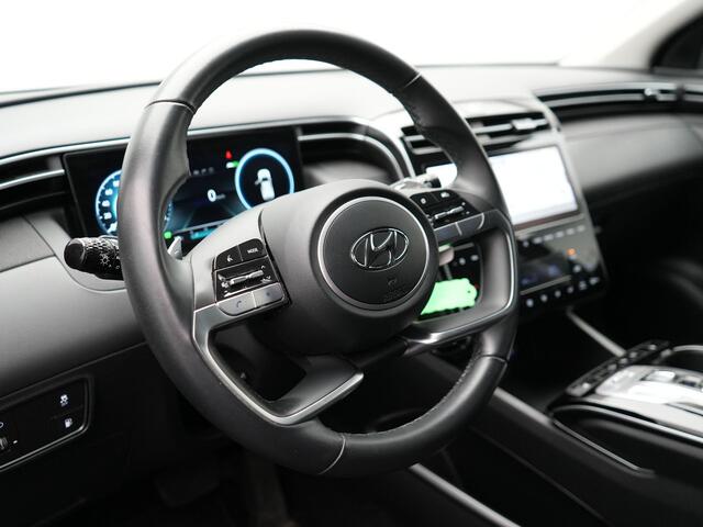 Hyundai TUCSON 1.6 T-GDI Comfort 4WD 265pk Plug In Hybrid Dealer O.H. PHEV | Sportstoelen Verwarmd | Navigatie | Camera | Apple Carplay | DAB | L.M. 19" | Climate Control | Virtual |