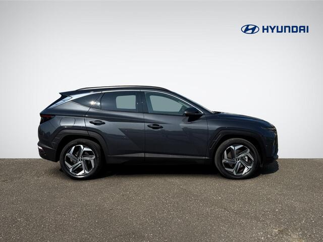 Hyundai TUCSON 1.6 T-GDI PHEV Premium 4WD | Vol-Leder | Digitaal Instrumentenpaneel | Adapt. Cruise Control | Apple Carplay/Android Auto | Stoelverwarming | Dodehoek Detectie | 360° Camera | Rijklaarprijs!
