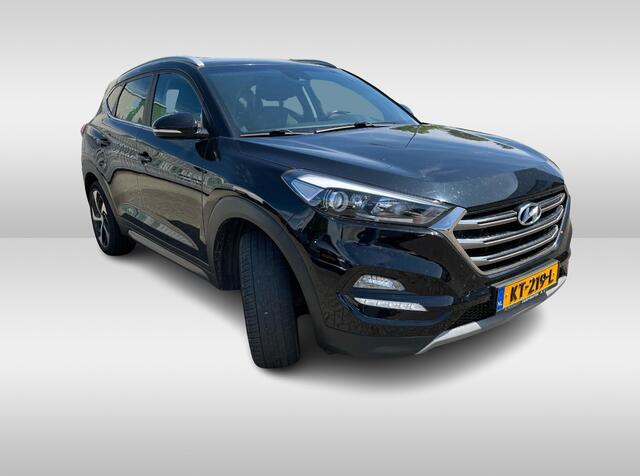 Hyundai TUCSON 1.6 GDi Comfort / Trekhaak / Camera / Leder / Navigatie / 19'' / Stoelverwarming 4x / DAB / Cruise Control