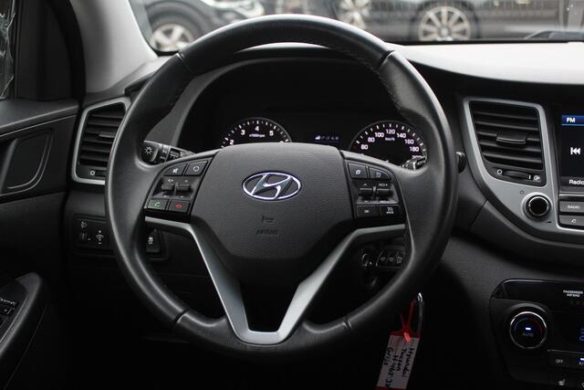 Hyundai TUCSON 1.6 GDi Comfort / Trekhaak / Camera / Leder / Navigatie / 19'' / Stoelverwarming 4x / DAB / Cruise Control