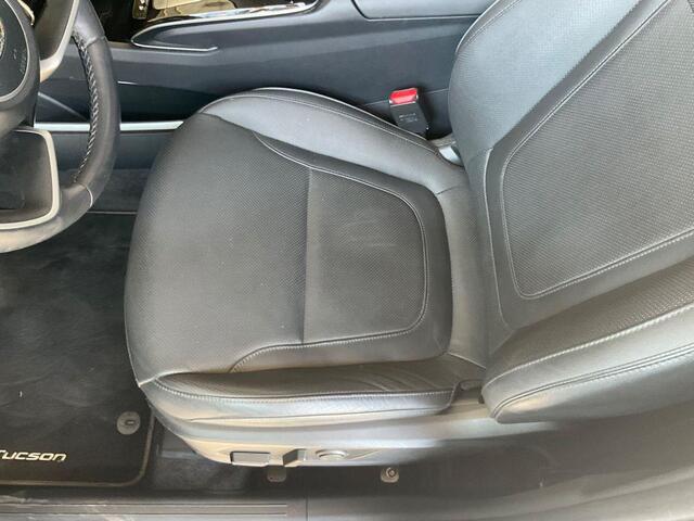Hyundai TUCSON 1.6 T-GDI PHEV Premium Sky 4WD Panoramadak | 4WD | Stoelverwarming | Stoelventilatie | Lederen bekleding |