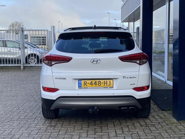 Hyundai TUCSON 1.6 T-GDi Premium 4WD / Automaat / Open-Panodak / Stoelverwarming V+A / Stuurverwarming / Cruise-Control / Climate-Control / Trekhaak / Keyless / LED / Elektr.-Stoelen / Elektr.-Achterklep / DAB Radio-Bluetooth / Navi / PDC V+A met Camera / 19'' LMV / ENZ