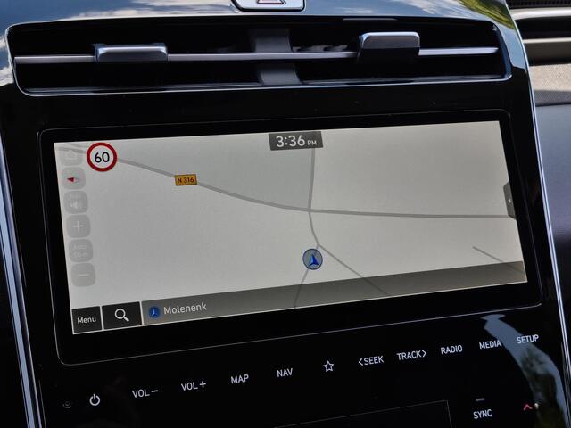 Hyundai TUCSON 1.6 T-GDI PHEV Premium 4WD / Trekhaak (Trekgewicht 1.350kg) / Stuur- en Stoelverwarming / Stoelverkoeling / Adaptieve Cruise Control / 360° Camera / Climate Control / Navigatie full map / Apple Carplay & Android Auto / Elektrisch Verstelbare Voorstoelen m