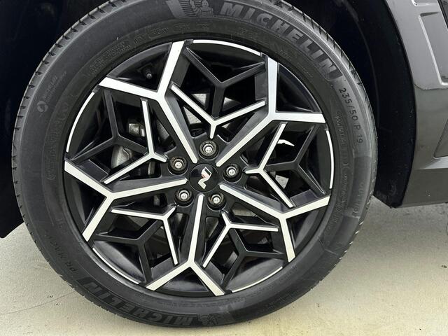 Hyundai TUCSON 1.6 T-GDI PHEV N Line Sky 4WD | Elektrisch glazen Panorama-dak | Naigatie Apple carplay en Android Auto |