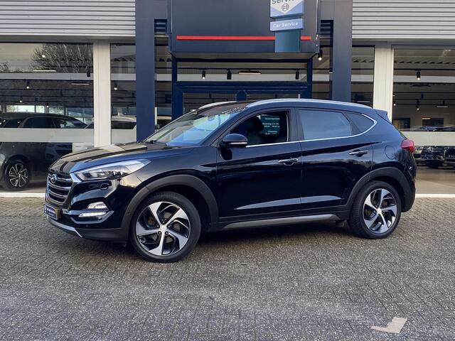 Hyundai TUCSON 1.6 T-GDi Premium 4WD / Automaat / NL-Auto / 1e-Eigenaar / Vol-Leder / Stoel-/Stuurverwarming / Stoelverkoeling / Trekhaak / Keyless / LED / Cruise-Control / Climate-Control / Stoelverwarming-Achter / DAB Radio-Bluetooth / Navi / PDC V+A / Camera-Achter /