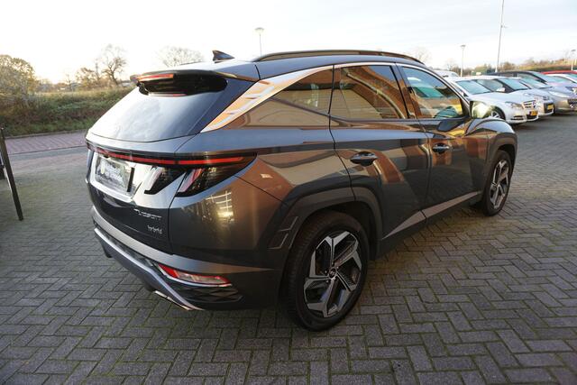 Hyundai TUCSON 1.6 T-GDI HEV PREMIUM SKY VOL LUXE KEURIGE NETTE STAAT 360CAMERA PANORAMADAK AFN.TREKHAAK LEDER STOELKOELING+VERWARMING STUURVERWARMING 19INCH ADAPTIEVE CRUISE ANDROID/APPLECARPLAY NAVI ELECTR.KLEP ELECTR.STOELEN+MEMORY ENZ...