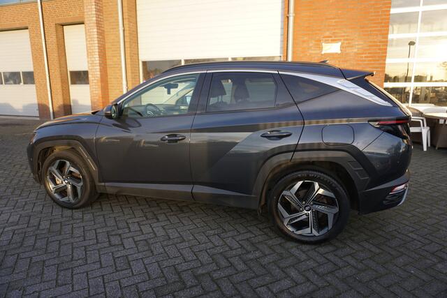 Hyundai TUCSON 1.6 T-GDI HEV PREMIUM SKY VOL LUXE KEURIGE NETTE STAAT 360CAMERA PANORAMADAK AFN.TREKHAAK LEDER STOELKOELING+VERWARMING STUURVERWARMING 19INCH ADAPTIEVE CRUISE ANDROID/APPLECARPLAY NAVI ELECTR.KLEP ELECTR.STOELEN+MEMORY ENZ...