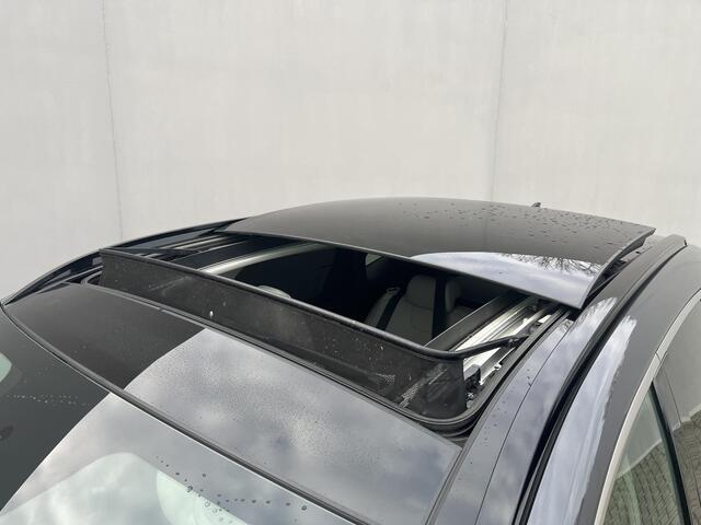 Hyundai TUCSON 1.6 T-GDI PHEV Premium 4WD / Afneembare Trekhaak (1350kg) / Schuif- Kanteldak / Apple Carplay/Android Auto / Rondzichtcamera / Stoelverwarming / Stoelventilatie / Elektrisch Verstelbare Voorstoelen / Adaptieve Cruise Control /