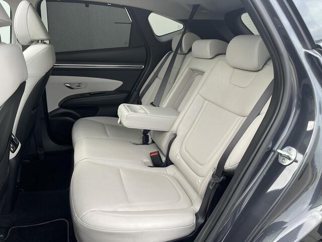 Hyundai TUCSON 1.6 T-GDI PHEV Premium 4WD / Afneembare Trekhaak (1350kg) / Schuif- Kanteldak / Apple Carplay/Android Auto / Rondzichtcamera / Stoelverwarming / Stoelventilatie / Elektrisch Verstelbare Voorstoelen / Adaptieve Cruise Control /