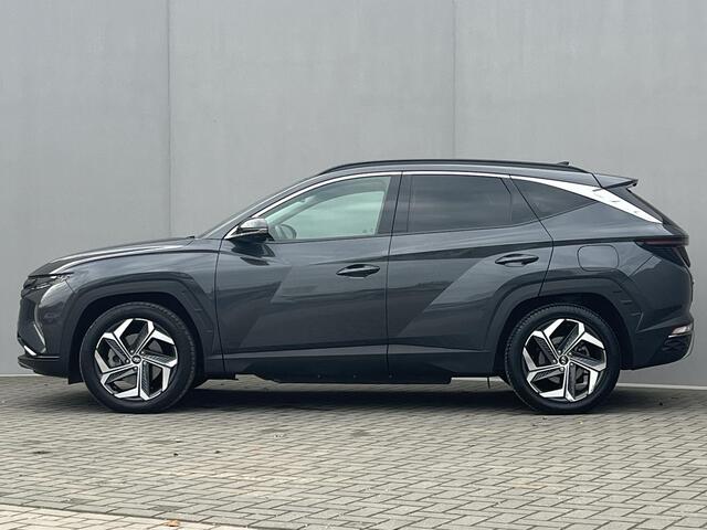 Hyundai TUCSON 1.6 T-GDI PHEV Premium 4WD / Afneembare Trekhaak (1350kg) / Schuif- Kanteldak / Apple Carplay/Android Auto / Rondzichtcamera / Stoelverwarming / Stoelventilatie / Elektrisch Verstelbare Voorstoelen / Adaptieve Cruise Control /