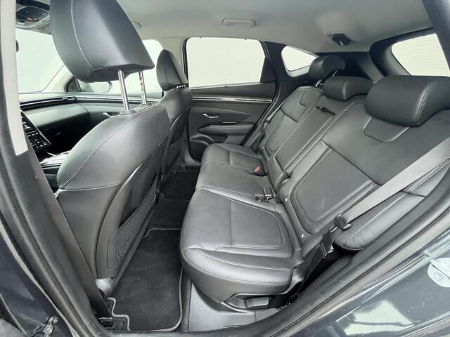 Hyundai TUCSON 1.6 T-GDI PHEV Premium 4WD / Trekhaak (Trekgewicht 1.350kg) / 360° Camera / Adaptieve Cruise Control / Stuur- en Stoelverwarming voor en achter / Stoelverkoeling / Apple Carplay & Android Auto / Keyless Entry & Start / Navigatie full map / Elektrisch Vers