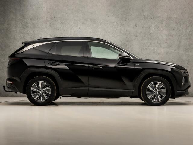 Hyundai TUCSON 1.6 T-GDI MHEV Sport (VIRTUAL COCKPIT, APPLE CARPLAY, GROOT NAVI, KEYLESS, CAMERA, SPORTSTOELEN, STOELVERWARMING, GETINT GLAS, TREKHAAK, NIEUWSTAAT)