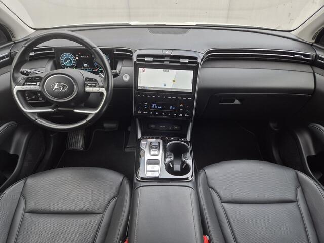Hyundai TUCSON 1.6 T-GDI HEV Premium Sky Automaat / Allseason banden / Trekgewicht 1650 kg / Elektrische achterklep / Glazen schuif- en kanteldak / Stuur-, Stoel en Achterbank verwarming / Adaptief CC / Stoelventilatie /