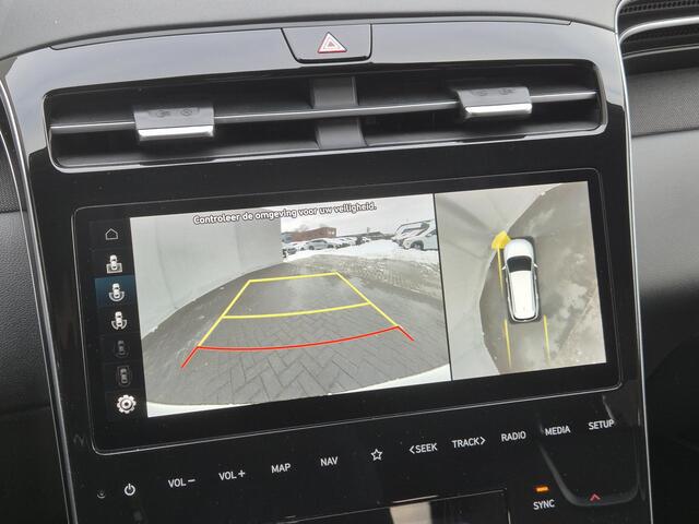 Hyundai TUCSON 1.6 T-GDI HEV Premium Sky Automaat / Allseason banden / Trekgewicht 1650 kg / Elektrische achterklep / Glazen schuif- en kanteldak / Stuur-, Stoel en Achterbank verwarming / Adaptief CC / Stoelventilatie /