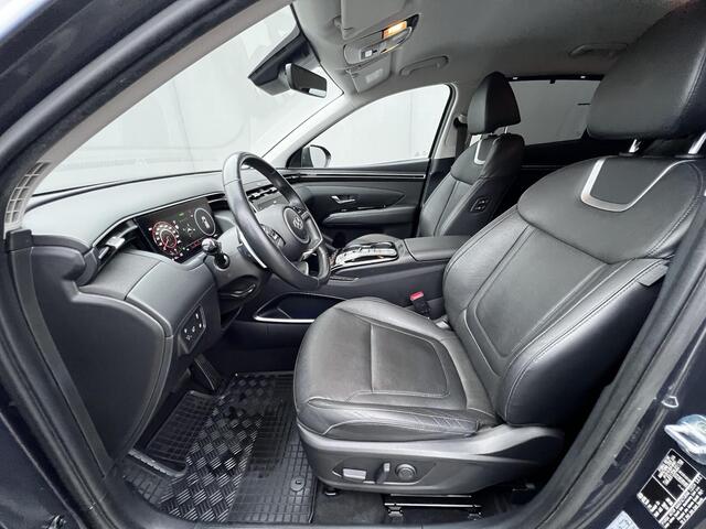 Hyundai TUCSON 1.6 T-GDI PHEV Premium 4WD Automaat / Dealer onderhouden / Navigatie / Stuur-, stoel- en achterbankverwarming /Leder / Stoelventilatie / Elektrische stoelen & klep / Camera 360° / Apple Carplay Android / 19" LM wielen /