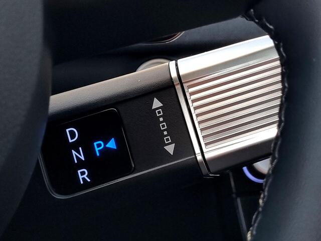 Hyundai TUCSON 1.6 T-GDI HEV Premium M26 / ¤ 2.500,- Voordeel Op Nieuwprijs / Rijklaarprijs / Direct Leverbaar / 1510KG Trekgewicht / Full Option / Zwarte Lederen interieur/ Navigatie / 360 Camera / Memory Seat / Stoelverkoeling / Stoelverwarming Voor + Achter / Stuurve