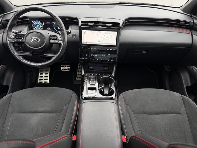 Hyundai TUCSON 1.6 T-GDI PHEV N Line Sky 4WD / Afn. Trekhaak / Dealer Onderhouden / Panoramadak / Elektr. Stoelen + Memory / 360 Camera / Adaptieve Cruise / Stoel Verwarming / Stoel Ventilatie / Stuurwiel Verwarming / Dodehoek Detectie / Adaptieve Cruise / Elektr. Achte
